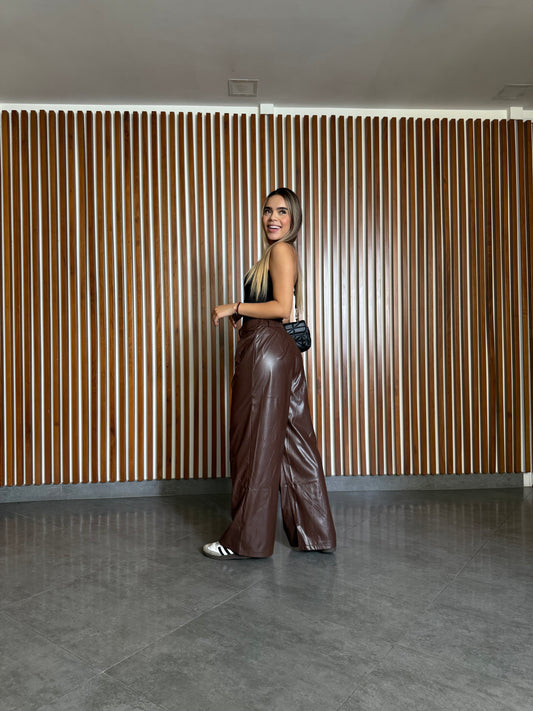 PANTALÓN CUERO